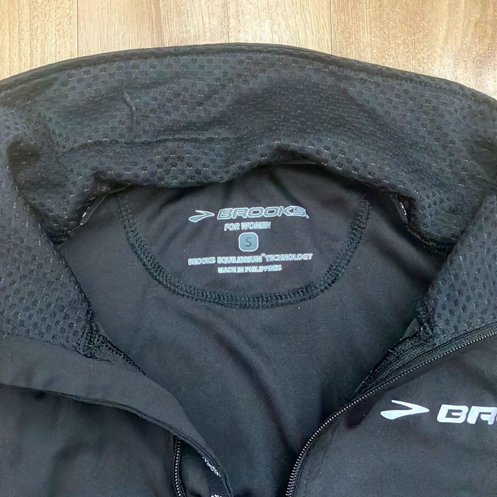 Brooks Running Pullover - image 3